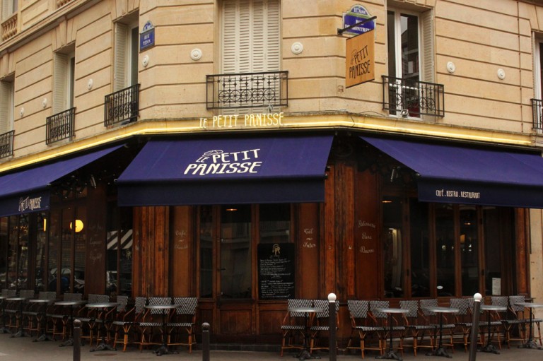 Graphiste freelance pour la communication du secteur de l’hôtellerie / restauration. Création logos, menus, vitrines, sites internet.